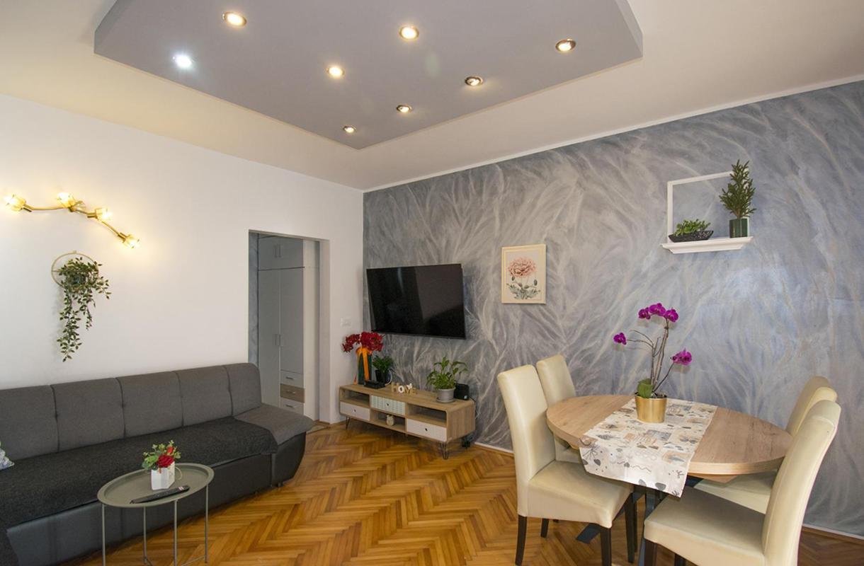 Edera, Near The Town In A Quiet Location Rovinj