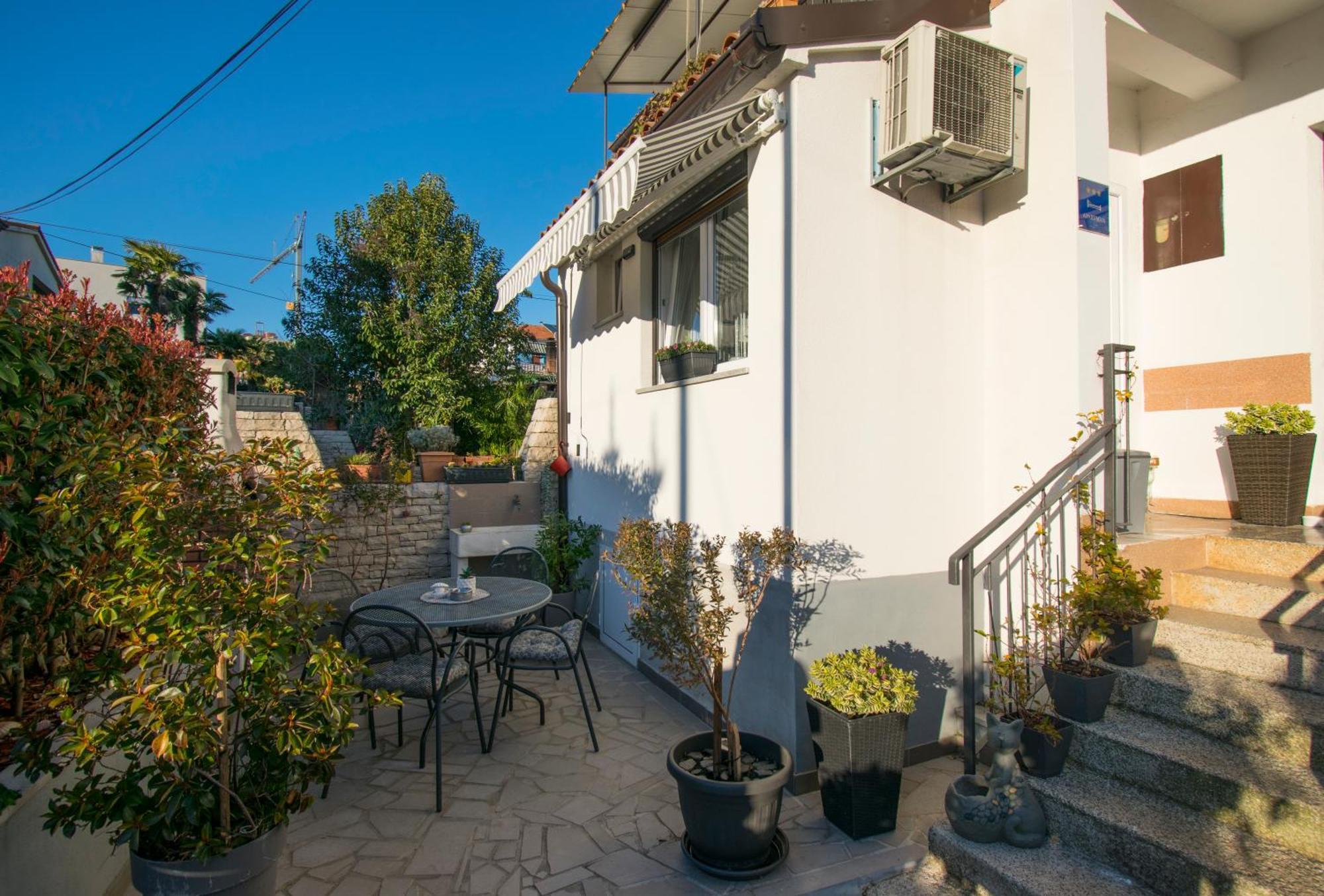 Appartement Edera, Near The Town In A Quiet Location *